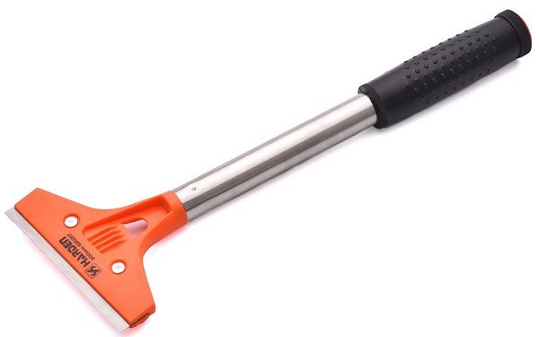 832691620217-rascador